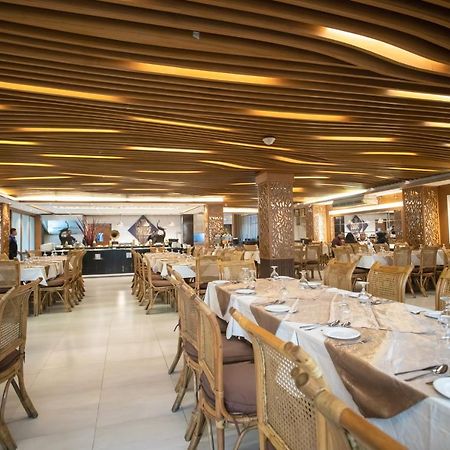 Jatra Hotel Grand Royal Dhaka Extérieur photo