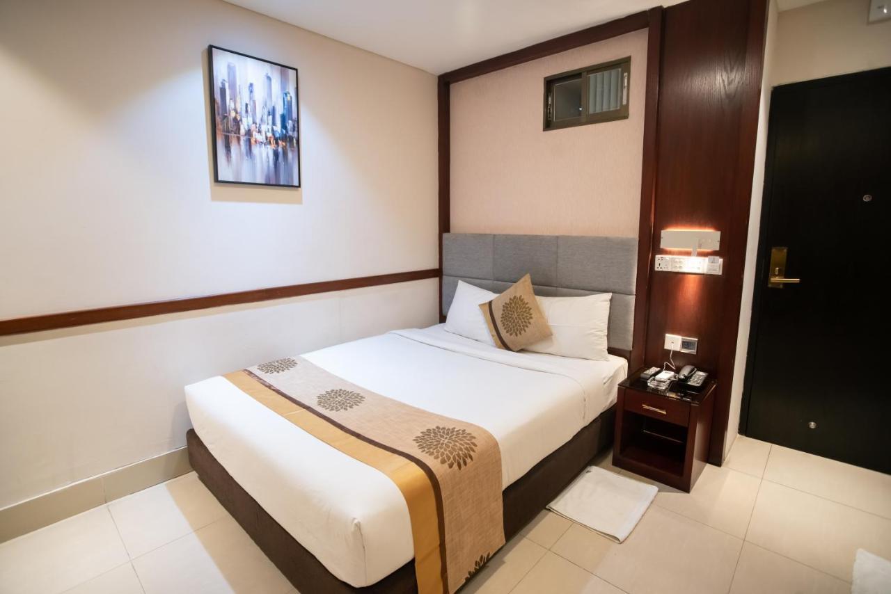 Jatra Hotel Grand Royal Dhaka Extérieur photo