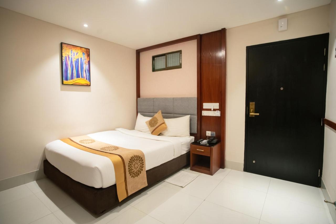Jatra Hotel Grand Royal Dhaka Extérieur photo